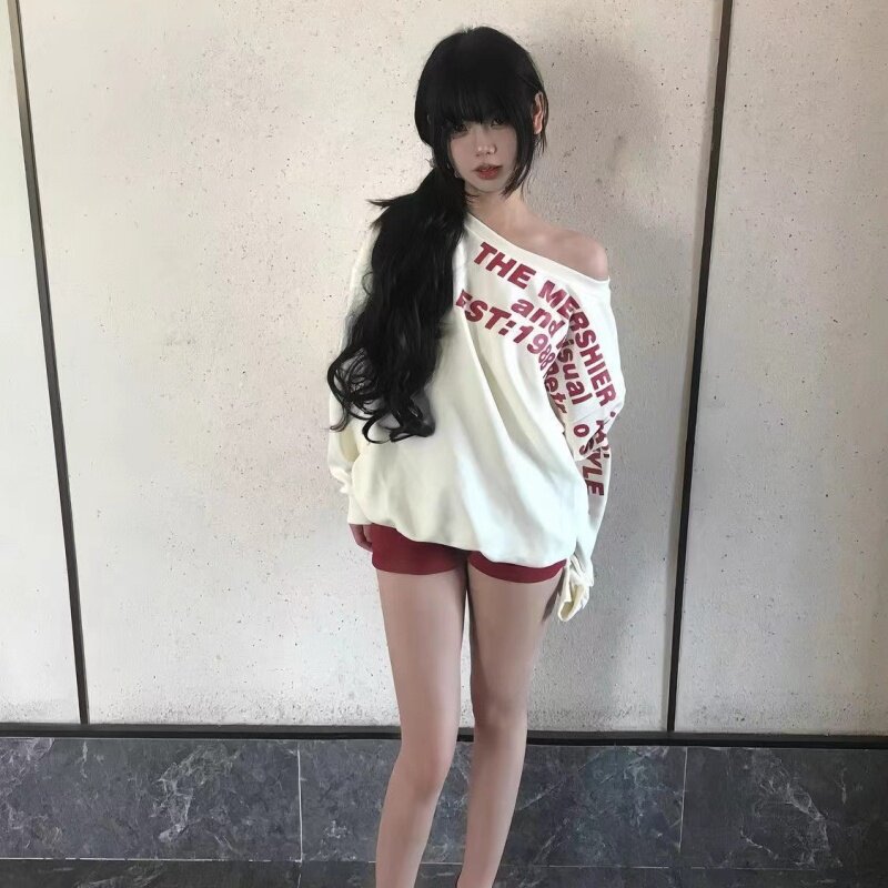 美式慵懒风字母印花长袖女春秋季甜辣妹斜肩小众宽松显瘦露肩上衣