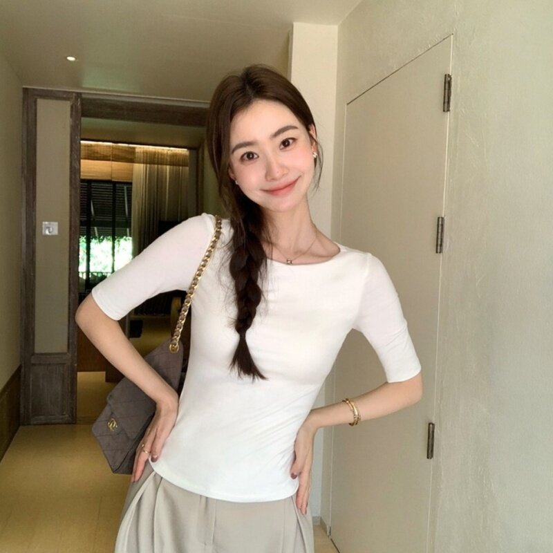 中袖T恤女2026春夏季新款修身显瘦露锁骨气质五分袖洋气百搭上衣