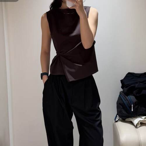 COS女装修身版船领抓褶纹理背心针织上衣2026夏季新品1340575001
