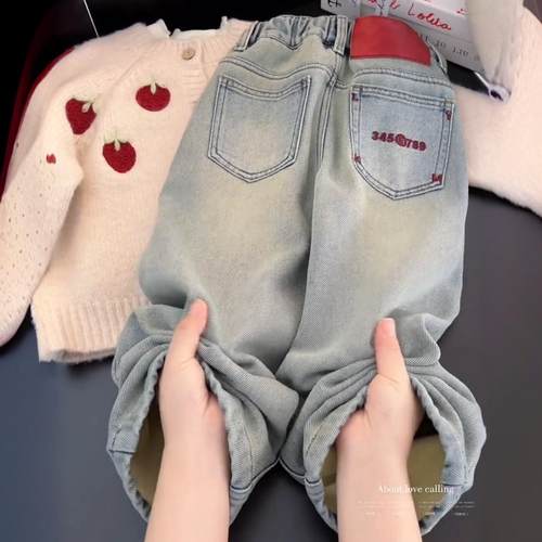 女童中大童装浅蓝色牛仔裤