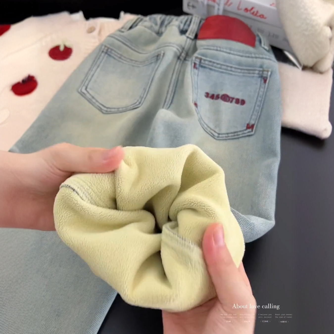 女童加绒复古水洗贴标阔腿牛仔裤