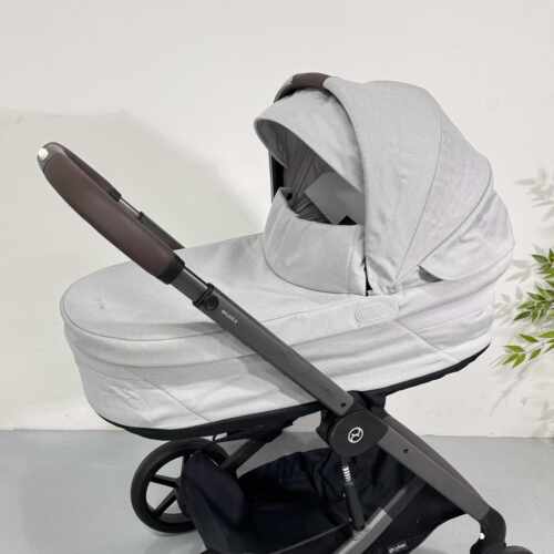 Cybex Balios S Lux 睡篮