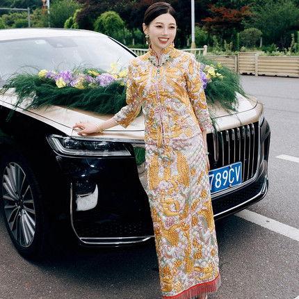 潮富龙凤褂满绣褂皇新娘2025新款。金龙彩凤