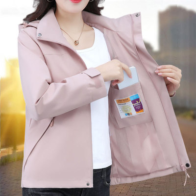 官方正品冲锋衣女款薄款2025新款夹克大码女装秋装户外运动防风短