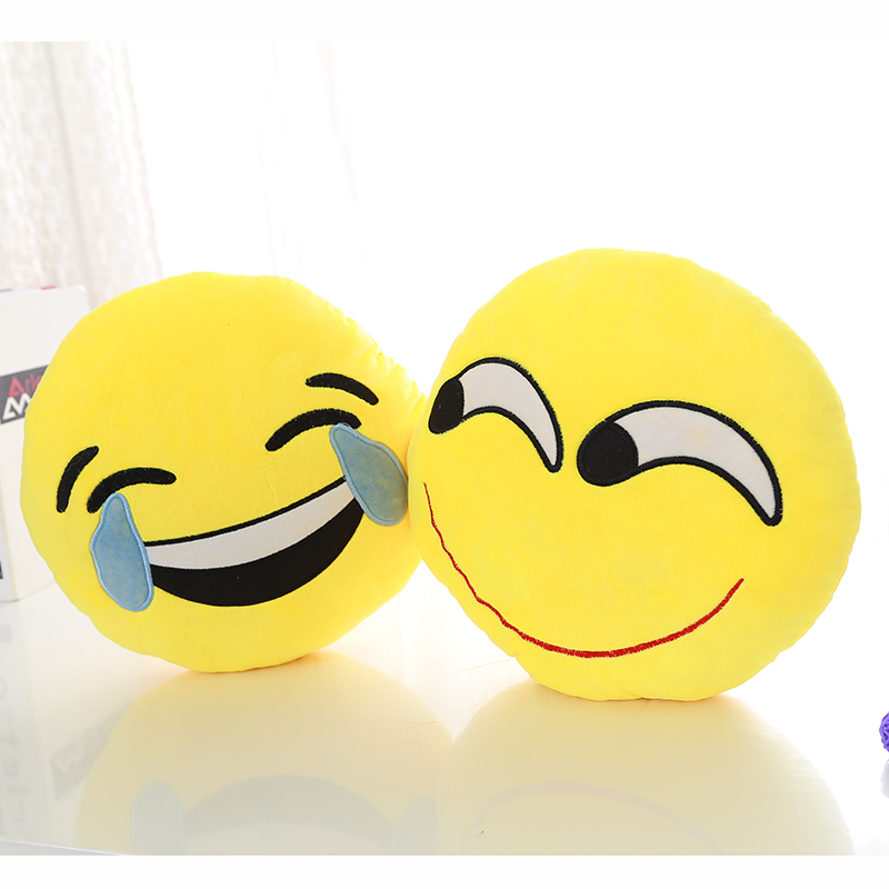 QQ expression doll cartoon emoji pillow warm Shou Wu pillow plush toy wholesale birthday gift ideas female