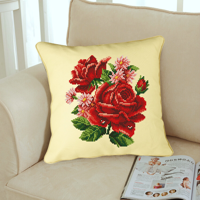 精准印花 dmc十字绣套件 客厅 抱枕靠垫 多色绣布 火红滴露玫瑰