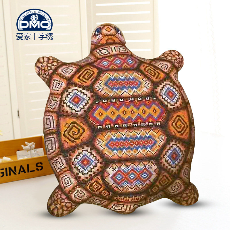 精准印花法国DMC十字 客厅 卧室 靠枕动物 万年龟 乌龟米色抱枕
