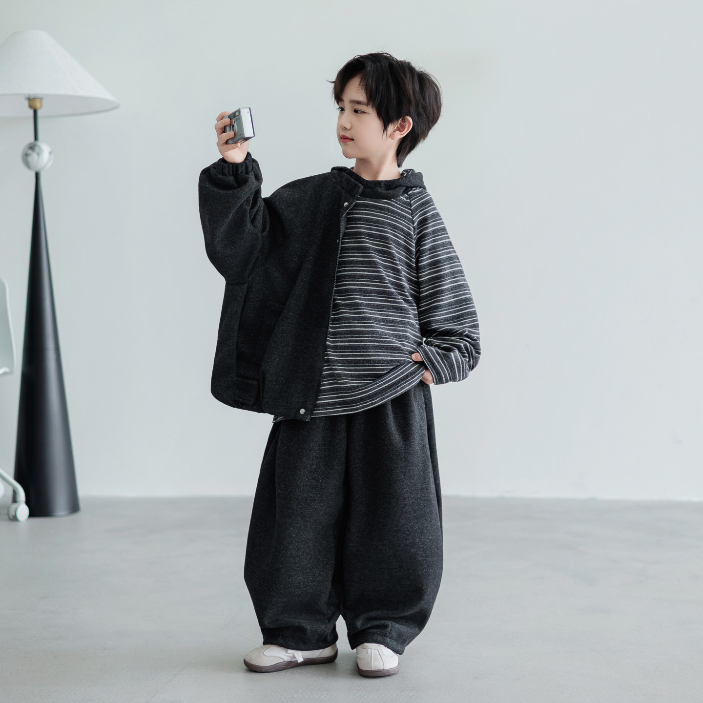 男童秋套装中大童2026新款儿童酷帅休闲三件套男孩时髦春秋款衣服