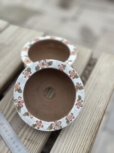 手绘顶冠复古花盆标价为一个价格