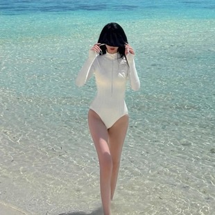 潜水服水母衣三亚浮潜冲浪 速干防晒UPF5 新款 高领连体泳衣女长袖