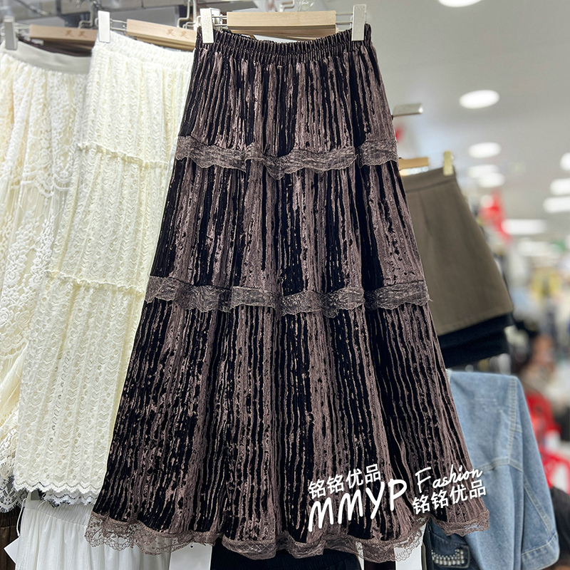 巨好看蕾丝拼接丝绒半身裙女秋冬2025新款高腰显瘦大摆蛋糕裙长裙