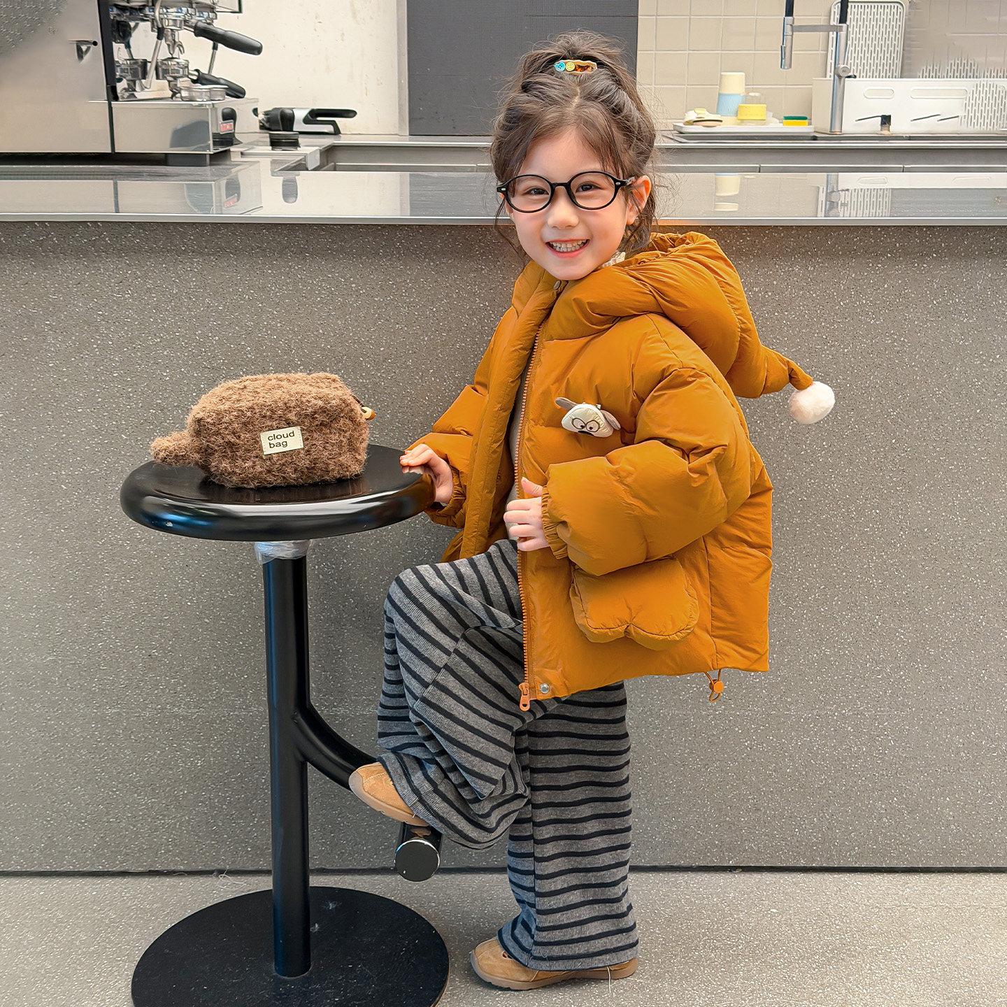 女童连帽卡通棉服2025冬季新款洋气女宝宝加厚保暖外套小女孩潮,童装/婴儿装/亲子装,棉袄/棉服,淘宝优惠券,粉丝福利购,淘宝优惠卷