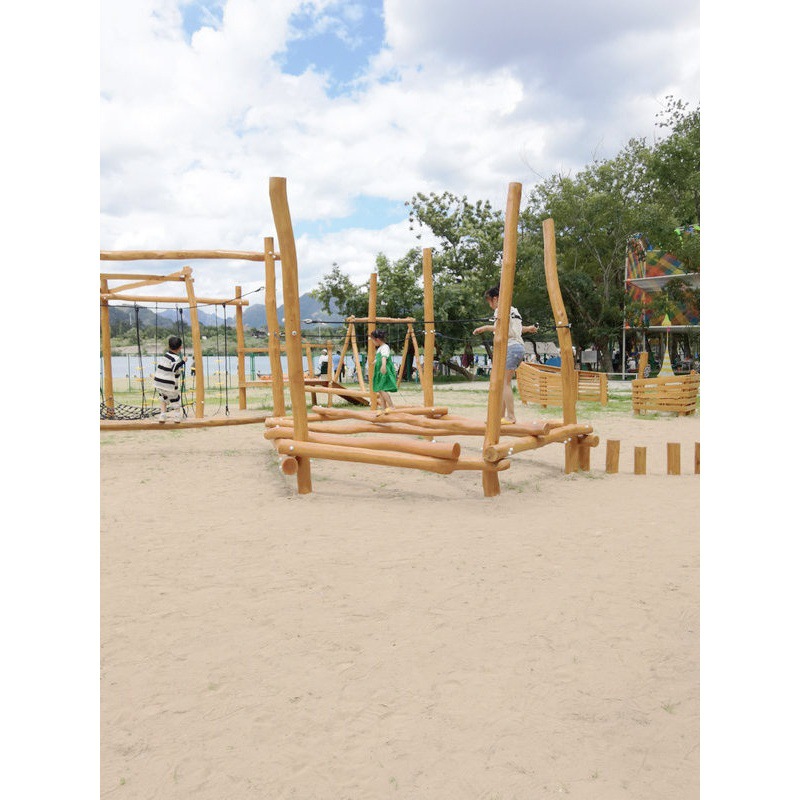 幼儿园户外大型木质滑梯室外攀爬秋千木制游乐设备原木体能训练