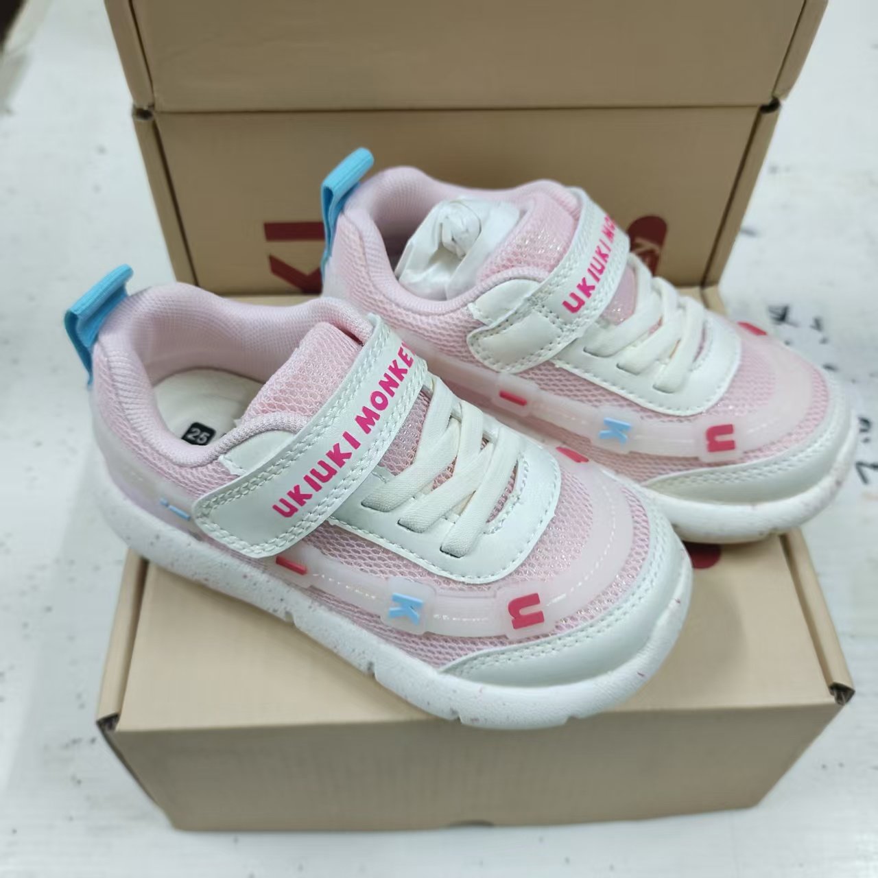 女童运动鞋春秋网面透气软底防滑户外轻便休闲跑步鞋3260