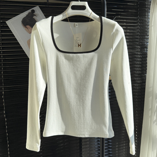 白色方领针织衫女高级感露锁骨低领打底衫秋冬季新款内搭洋气上衣