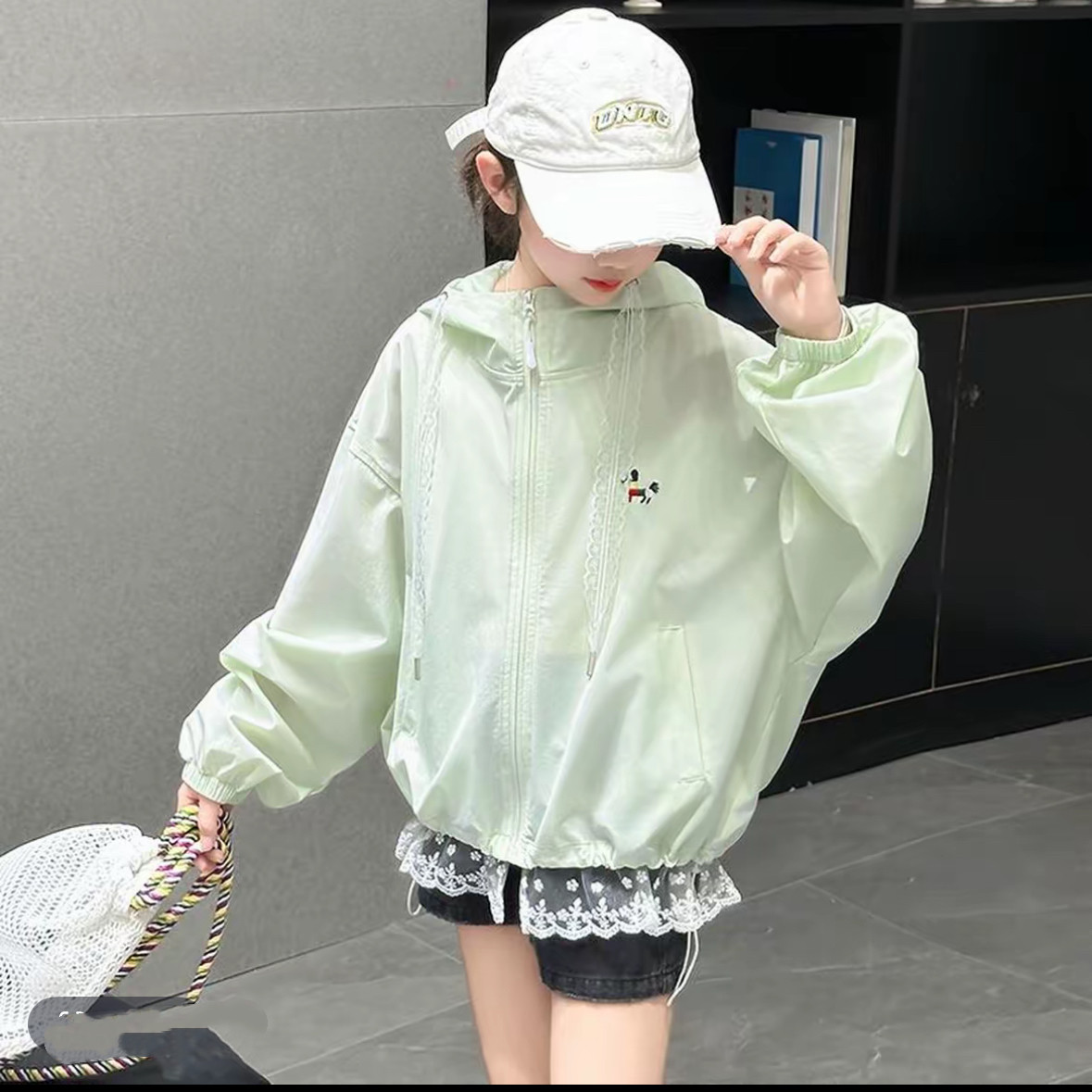 516哈哈家 高品质 女童夏季新款洋气韩版时髦连帽防晒衣