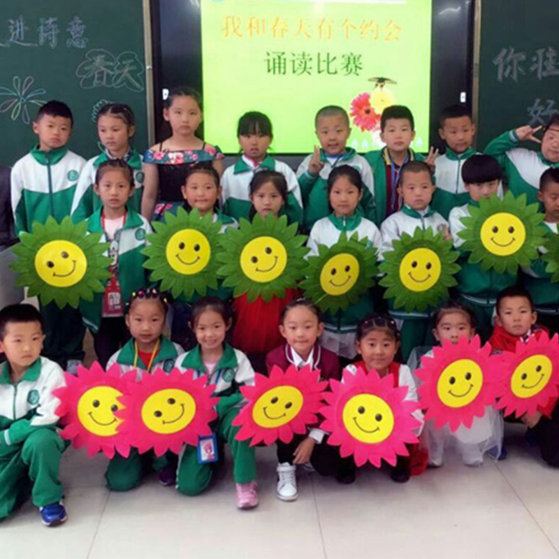 六一儿童节方阵入场式手拿花