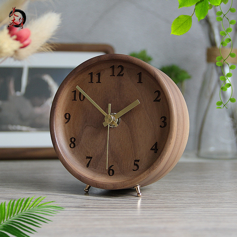 创意现代北欧摆台式钟表实木质座钟简约桌面时钟摆件卧室静音台钟