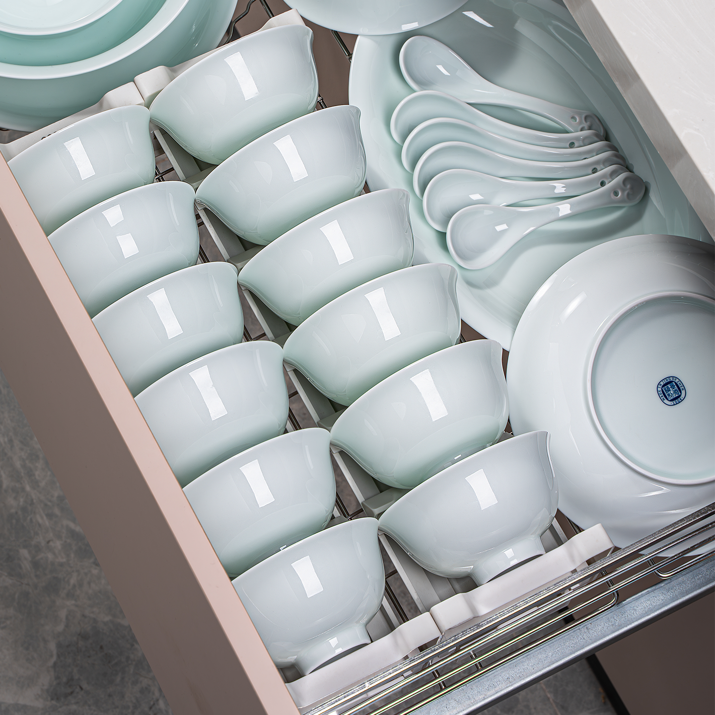 陶瓷碗盘家用高温餐具套装2026新款景德镇中式青瓷高颜值礼物餐具,餐饮具,碗,淘宝优惠券,粉丝福利购,淘宝优惠卷