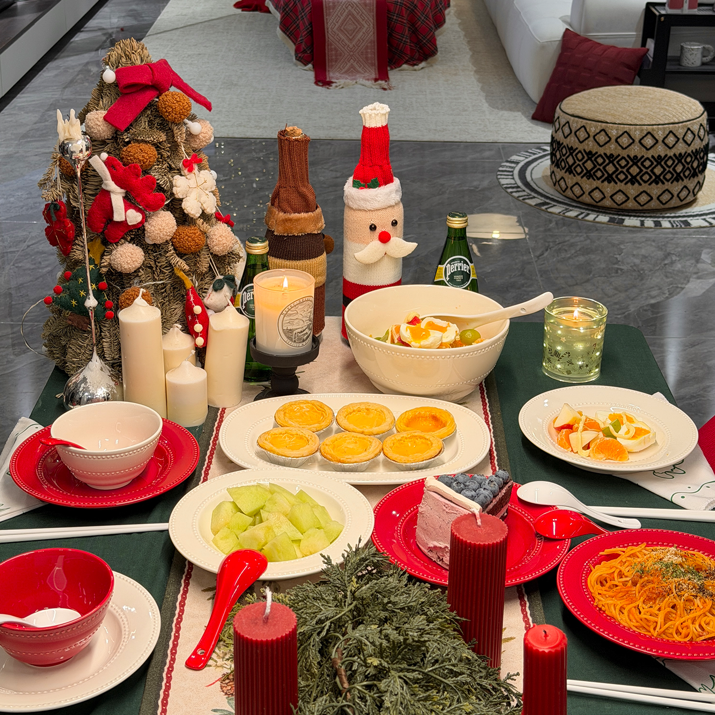 釉下彩2026新款新婚礼物碗碟套装家用浮雕餐具乔迁送礼饭碗盘组合,餐饮具,碗,淘宝优惠券,粉丝福利购,淘宝优惠卷