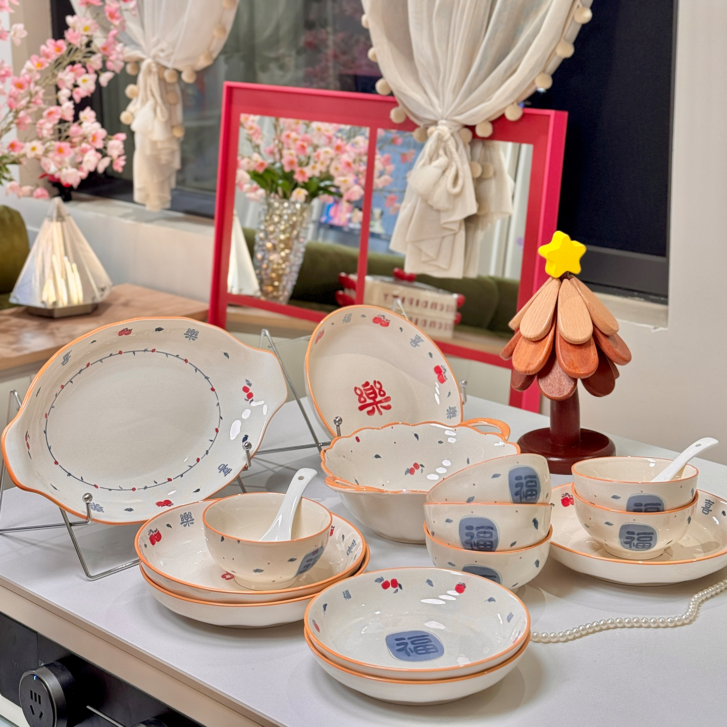 釉下彩碗碟套装家用2025新款高颜值陶瓷福字餐具乔迁送礼碗筷盘子