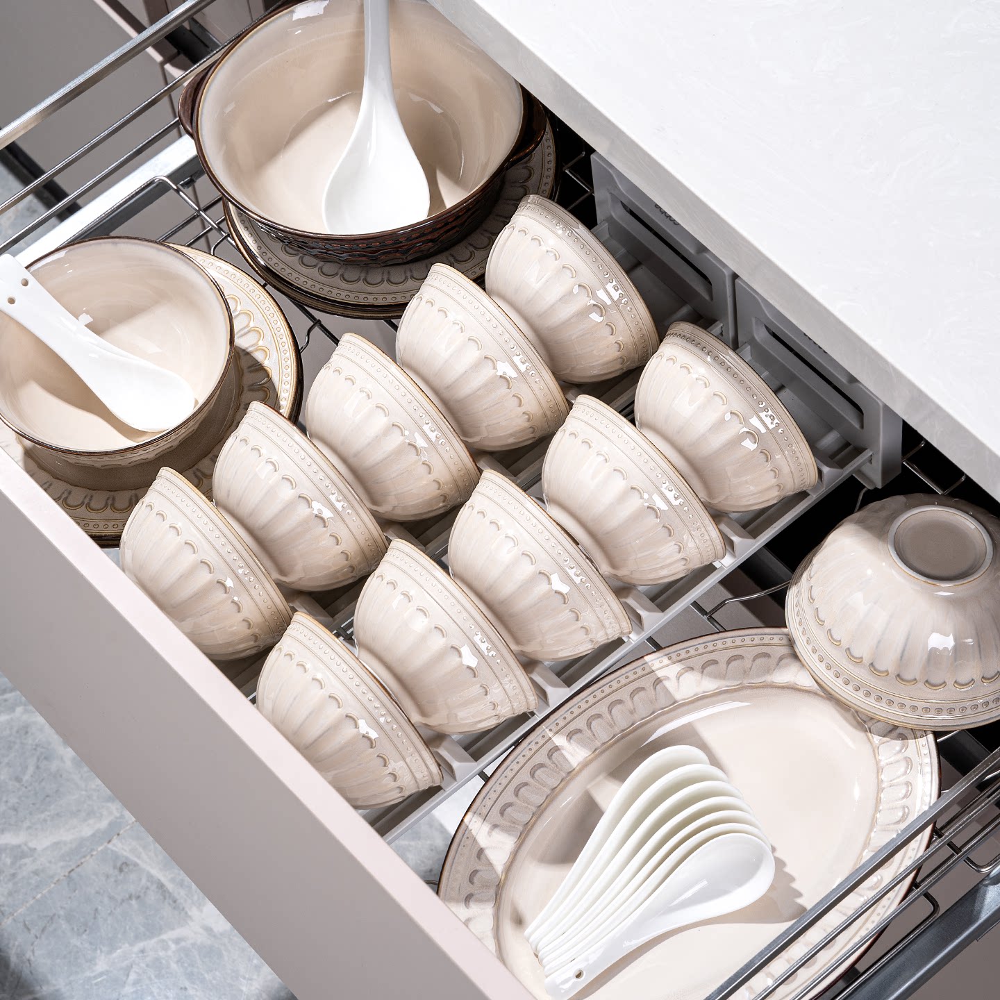 釉下彩餐具2026新款碗碟套装家用中古浮雕窑变釉乔迁送礼碗盘组合