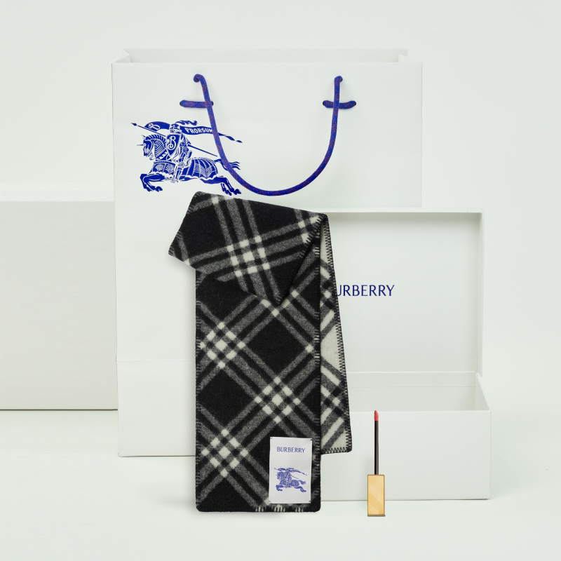 格纹羊毛围巾唇釉礼盒BURBERRY图片