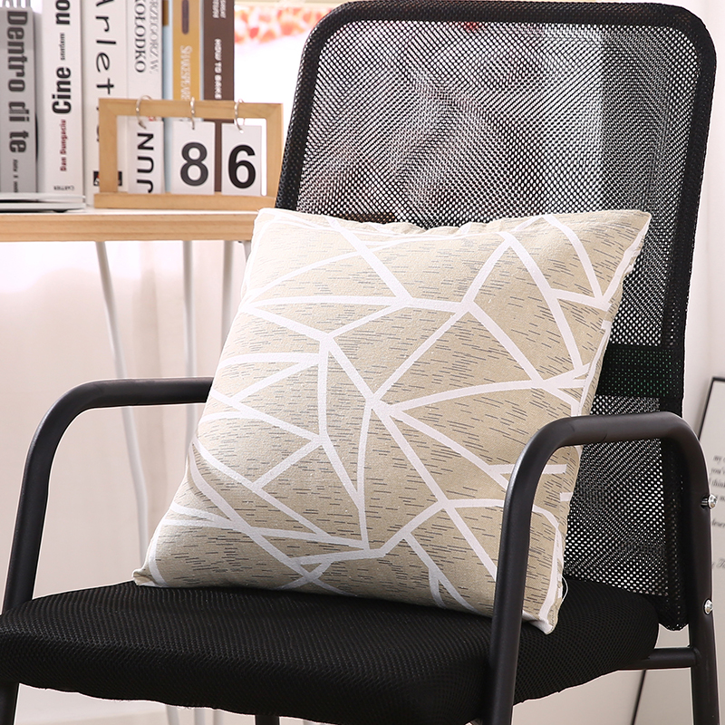 汽车卡通护腰枕可拆洗沙发靠垫