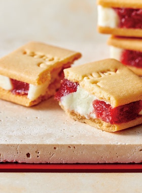 满200日本直邮 日本very ruby cut草莓奶油厚切夹心饼干芝士蛋糕