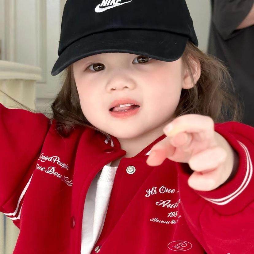 中小童红色棒球服外套