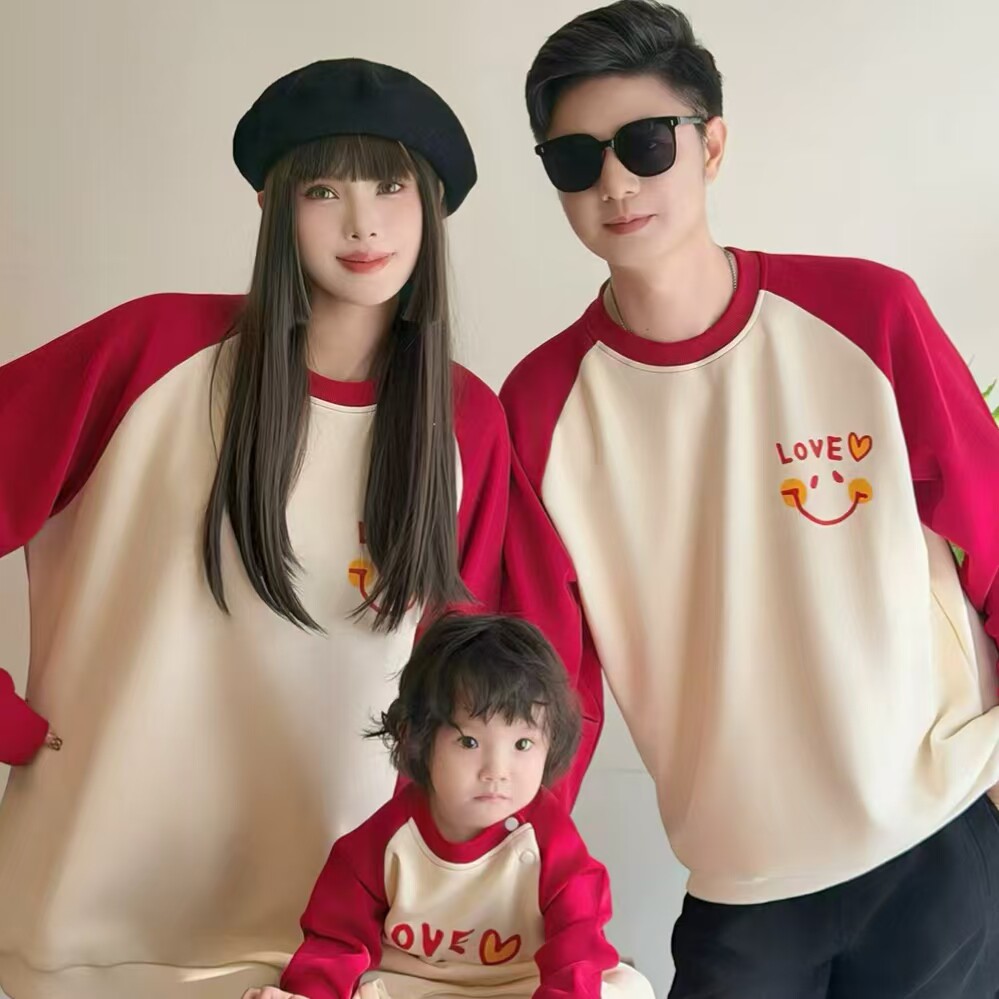 小月龄亲子装加绒卫衣一家三口秋冬新款婴儿卡通纯棉时尚母女装