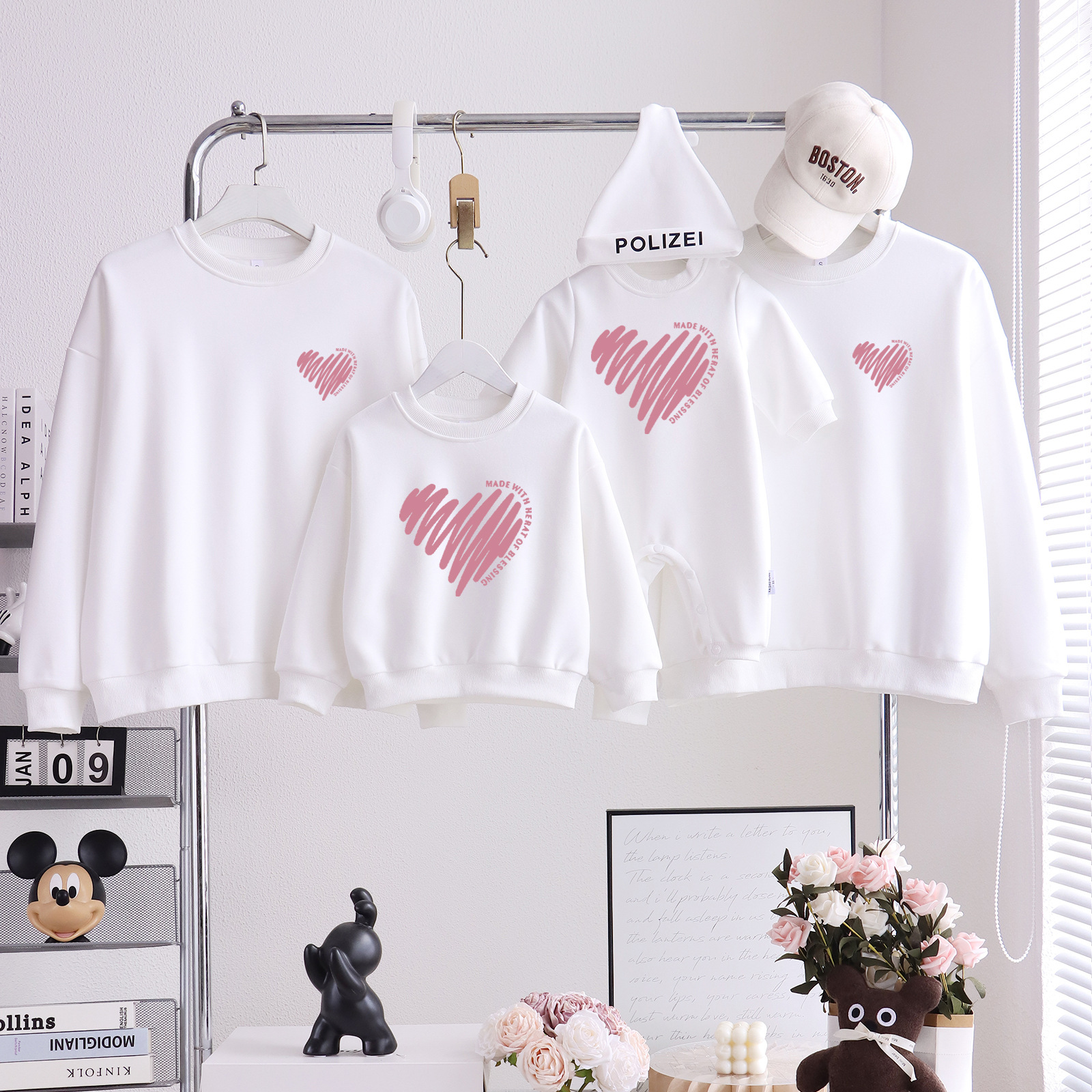 炸街亲子装加绒长袖一家三口秋季2025新款高级感时尚母子母女卫衣