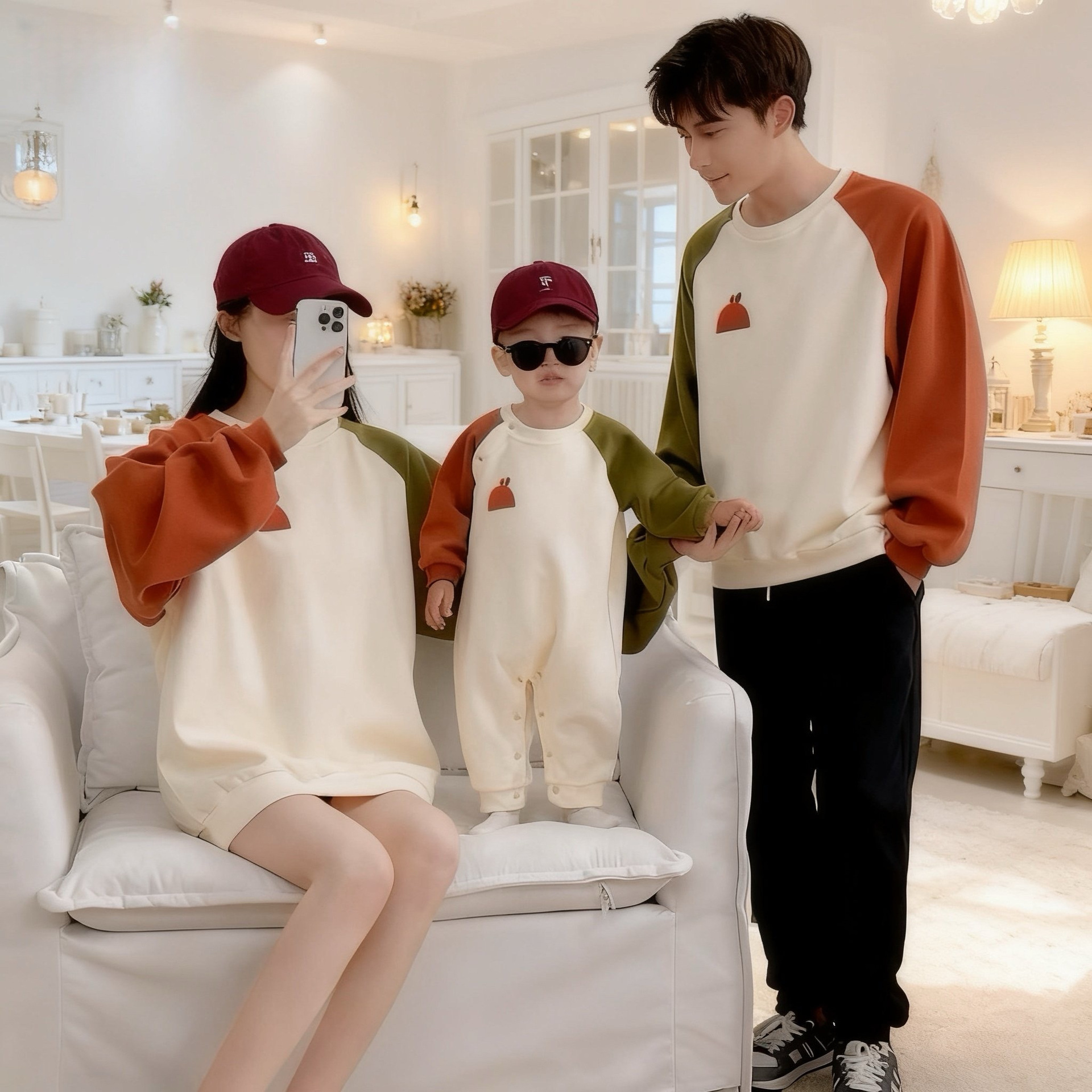 炸街亲子装秋冬加绒卫衣一家四口全家装周岁百天照拼色时尚母女装