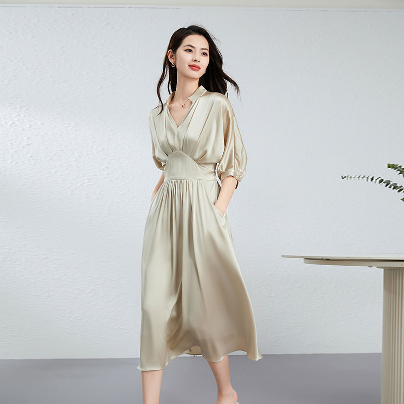 真丝连衣裙女夏法式V领气质名媛风高级感白色缎面桑蚕丝大摆长裙