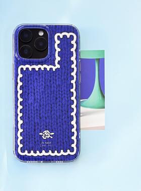 24 hatch x Papi Lav 合作款 针织花花克莱因蓝宝石红双层IMD亮面手机壳适用于苹果14-16系列