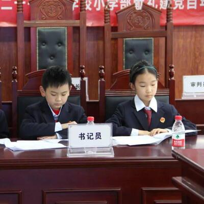 儿童普法模拟法庭法官服装道具中学生法学院律师袍高中大学辩论会