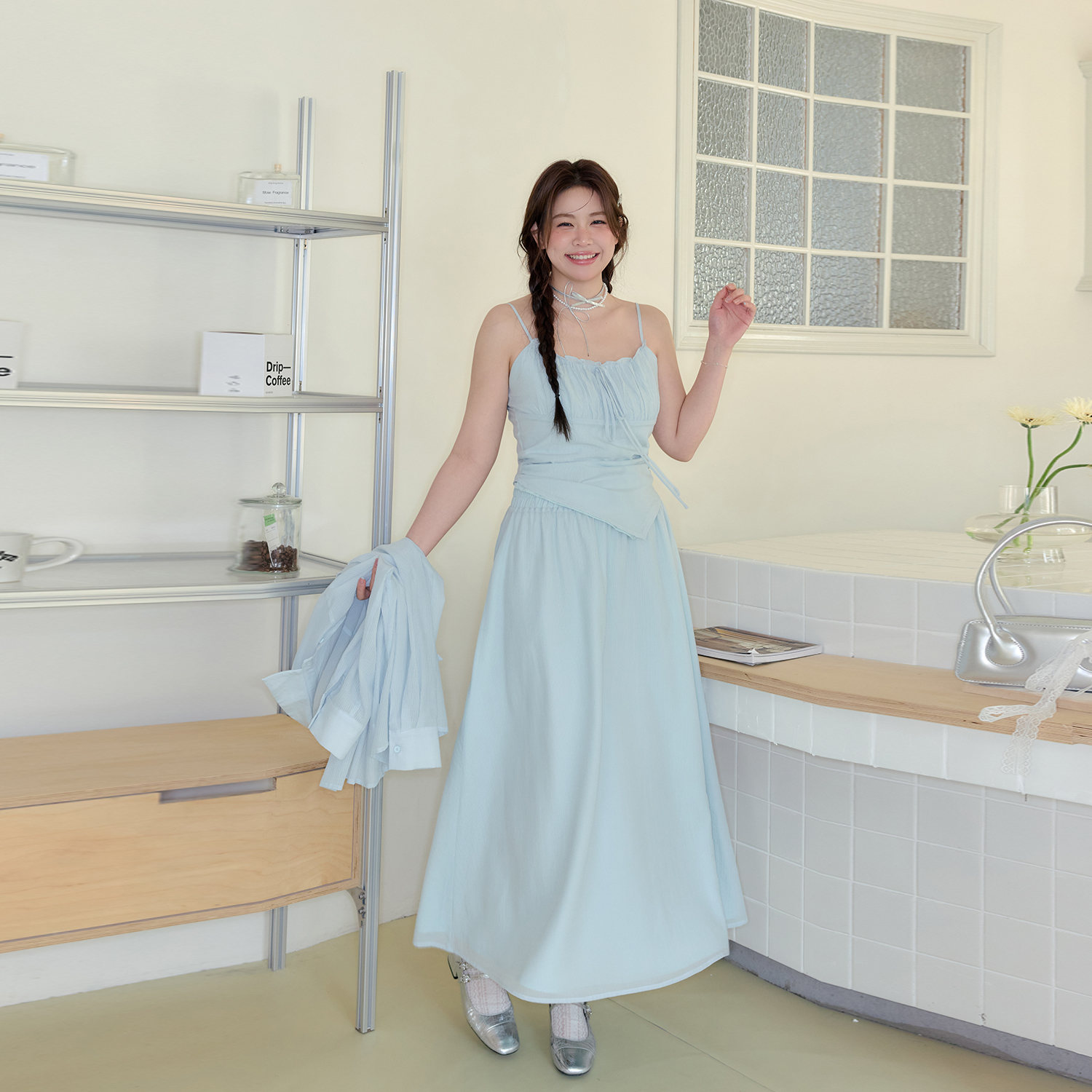 Blue suspender Tops + long skirt