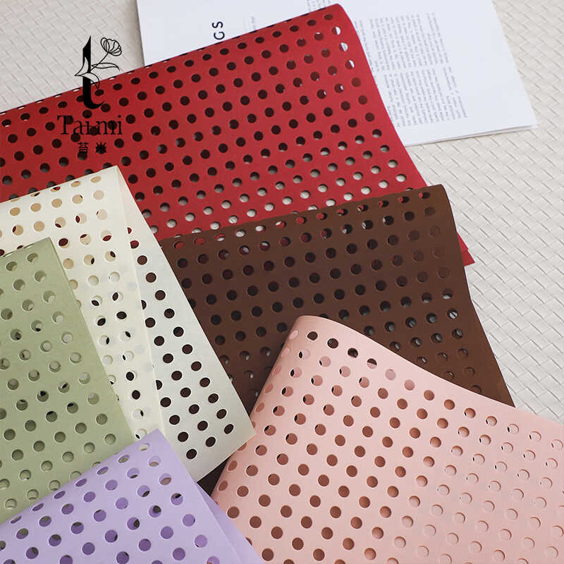 洞洞风华纸镂空鲜花包装纸