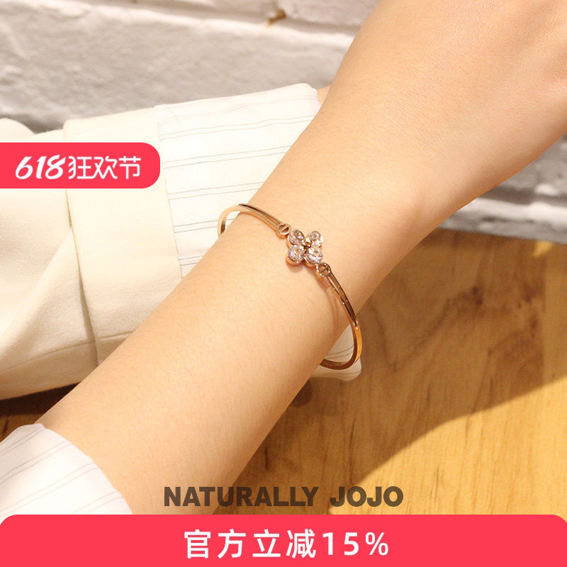 四叶草18K玫瑰金锆石手镯女网红爆款钛钢轻奢小众简约百搭手饰品
