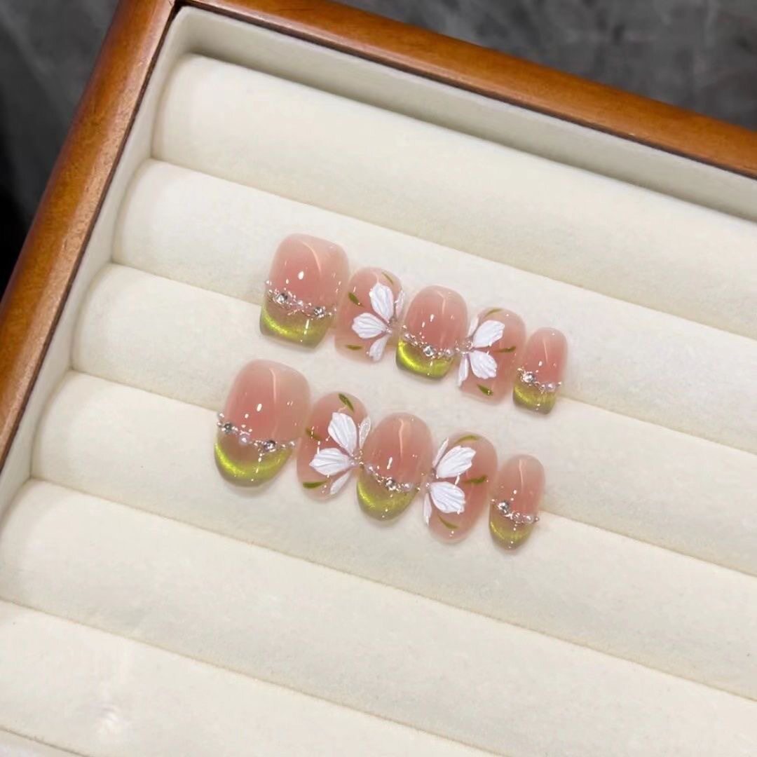 绿精灵冰花纯手工穿戴甲腮红手绘花朵法式猫眼显白
