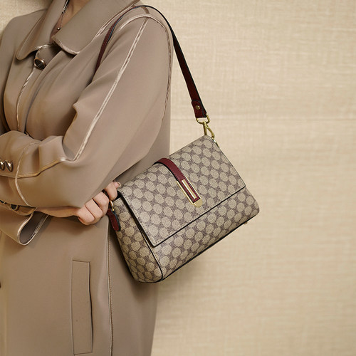 LANVERA朗薇妈妈款腋下小方包