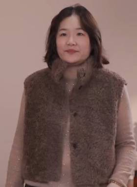 which 微胖定制【牧歌】羊羔毛显瘦保暖开衫女秋冬百搭马甲背心