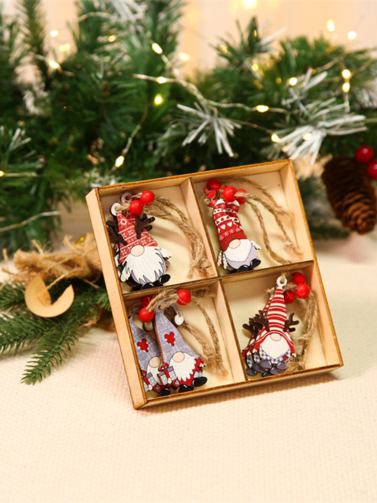 12 새로운 나무 박스형 크리스마스 장식 나무 다채로운 노인 커플 작은 펜던트 크리스마스 트리 매달려