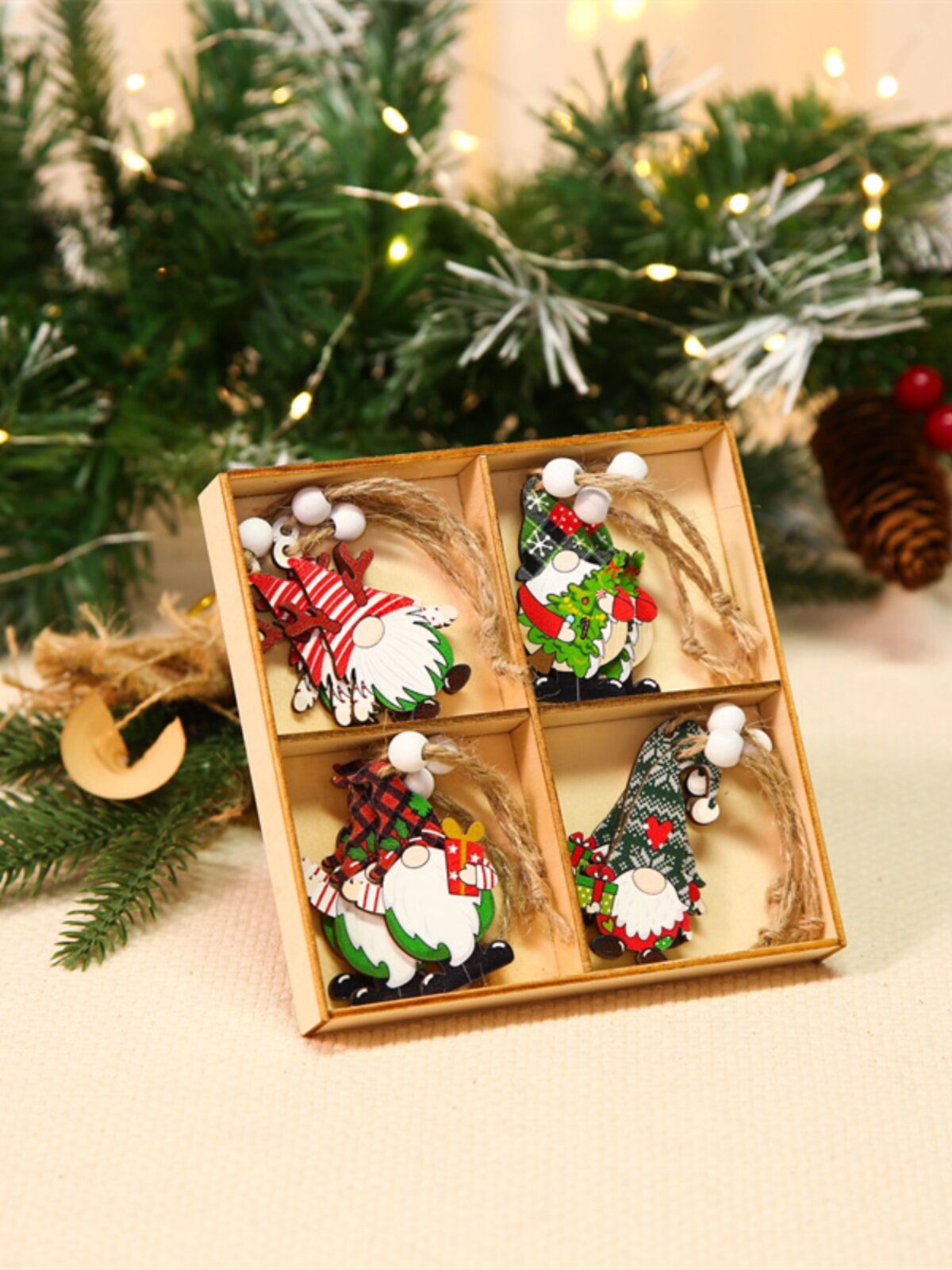 12 새로운 나무 박스형 크리스마스 장식 나무 다채로운 노인 커플 작은 펜던트 크리스마스 트리 매달려