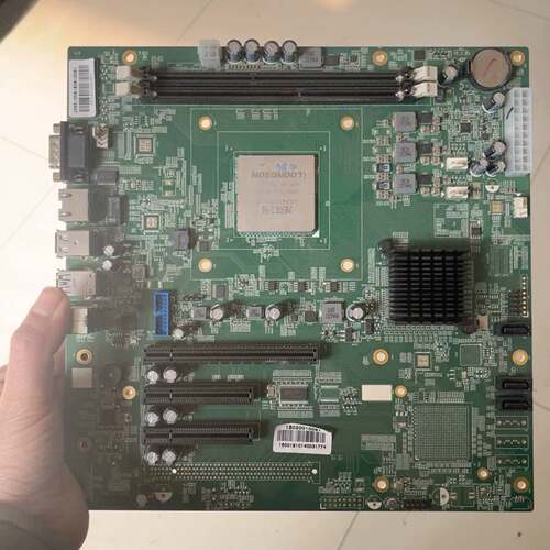 可维修龙芯3号处理器3A3000-LP加主板。正常开机，图是实议价