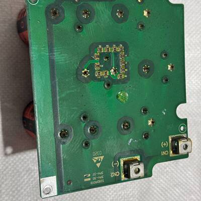 可议价37KW空压机变频器电容板，S28DR01B，电容炸一个