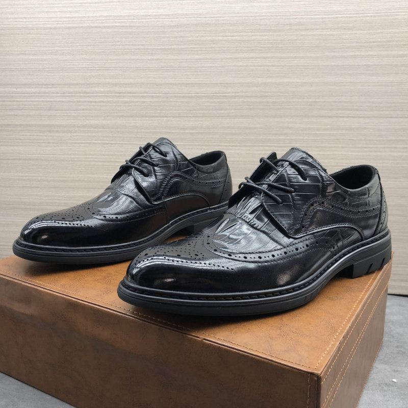 EUROPEAN AND AMERICAN TREND CARVED FASHION CASUAL DRESS LEATHER SHOES AUTUMN NEW FACTORY DIRECT  OF THICK-SOLED LEATHER MENS SHOES