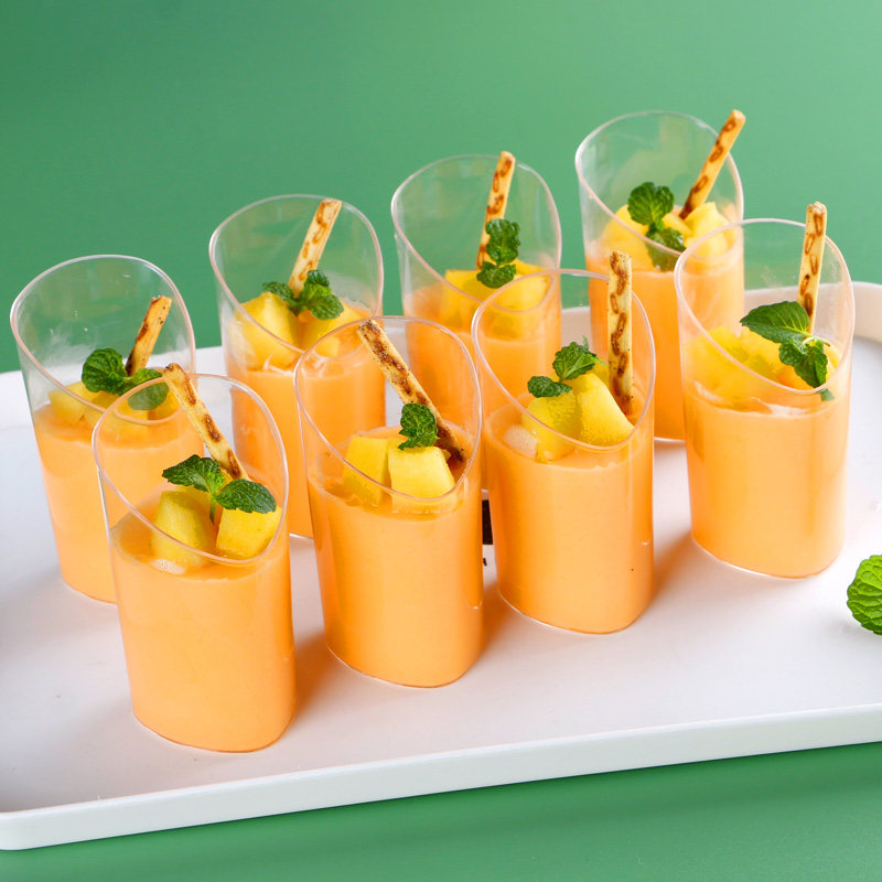 创意斜边直筒慕斯杯食品级一次性杯果冻木糠甜品杯斜口甜品台杯子