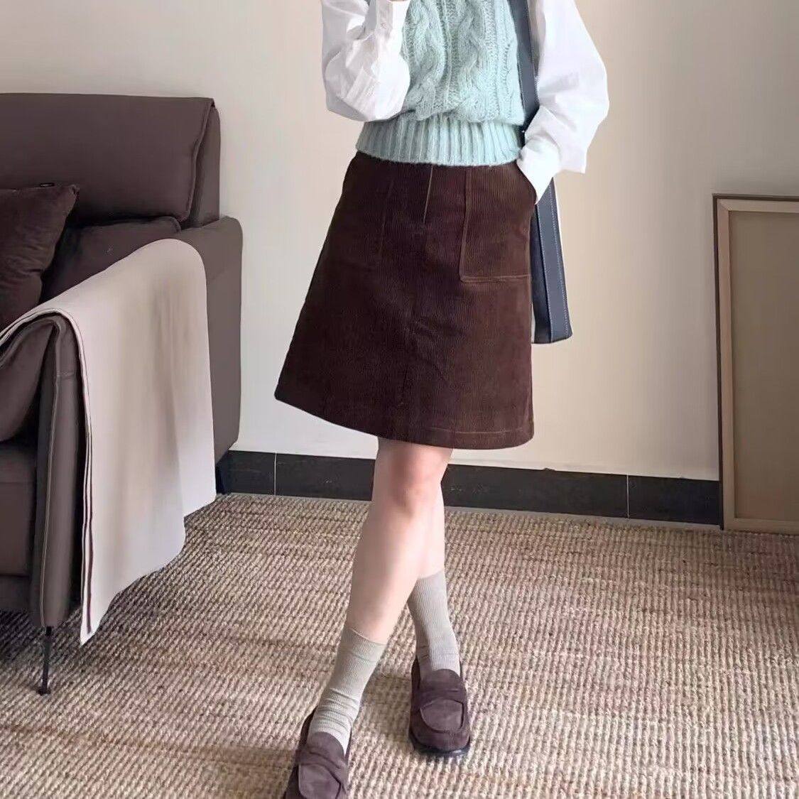 大码高级感咖色灯芯绒半身裙秋冬高腰显瘦包臀中裙防走光a字短裙