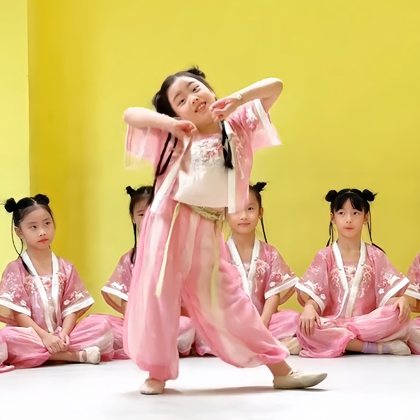 小酒馆儿童舞蹈演出服女童中国风唐装古风表演石矶娘娘古典舞服装